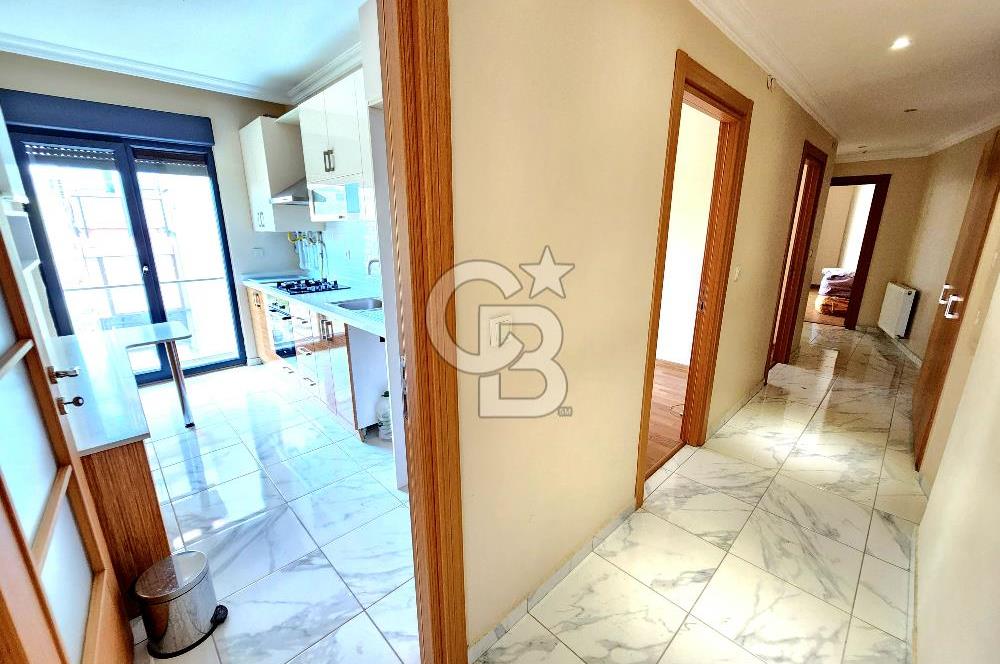 KOZYATAĞI MİNÜBÜS CAD. ÜZERİNDE 5 YAŞINDA BOŞ 3+1 SATILIK DAİRE