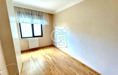 KOZYATAĞI MİNÜBÜS CAD. ÜZERİNDE 5 YAŞINDA BOŞ 3+1 SATILIK DAİRE