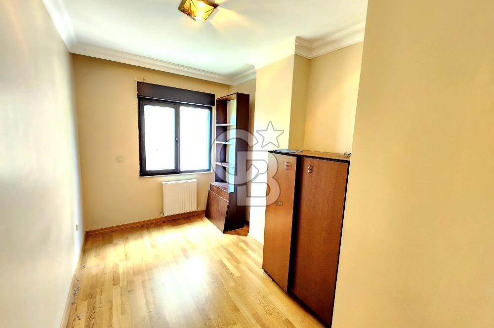 KOZYATAĞI MİNÜBÜS CAD. ÜZERİNDE 5 YAŞINDA BOŞ 3+1 SATILIK DAİRE