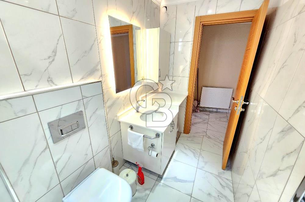 KOZYATAĞI MİNÜBÜS CAD. ÜZERİNDE 5 YAŞINDA BOŞ 3+1 SATILIK DAİRE