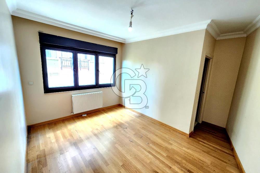 KOZYATAĞI MİNÜBÜS CAD. ÜZERİNDE 5 YAŞINDA BOŞ 3+1 SATILIK DAİRE