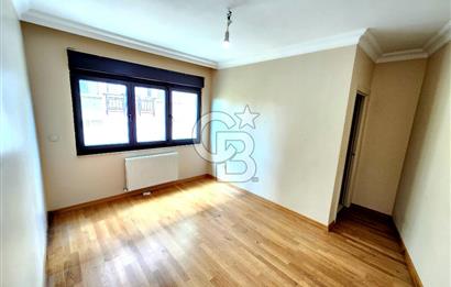KOZYATAĞI MİNÜBÜS CAD. ÜZERİNDE 5 YAŞINDA BOŞ 3+1 SATILIK DAİRE