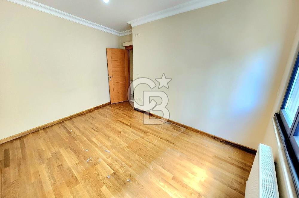 KOZYATAĞI MİNÜBÜS CAD. ÜZERİNDE 5 YAŞINDA BOŞ 3+1 SATILIK DAİRE