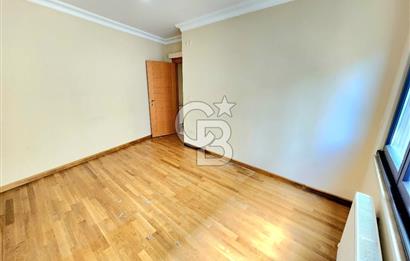 KOZYATAĞI MİNÜBÜS CAD. ÜZERİNDE 5 YAŞINDA BOŞ 3+1 SATILIK DAİRE