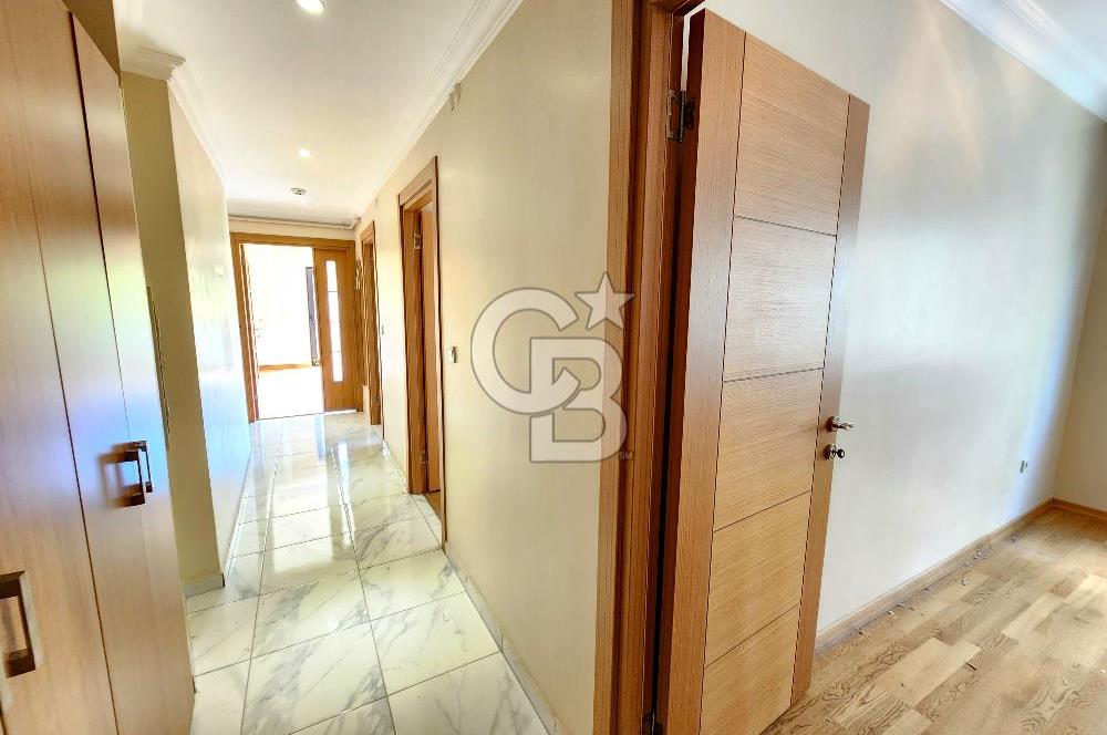 KOZYATAĞI MİNÜBÜS CAD. ÜZERİNDE 5 YAŞINDA BOŞ 3+1 SATILIK DAİRE