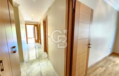 KOZYATAĞI MİNÜBÜS CAD. ÜZERİNDE 5 YAŞINDA BOŞ 3+1 SATILIK DAİRE