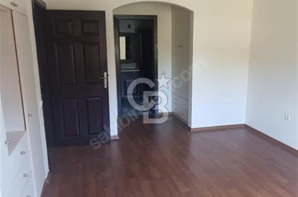  Angora Evlerinde Satılık Geniş Bahçeli 4+1 Dubleks Daire