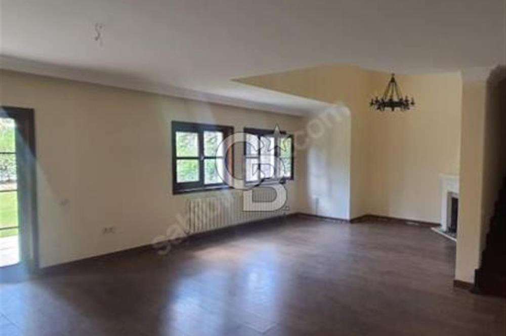  Angora Evlerinde Satılık Geniş Bahçeli 4+1 Dubleks Daire