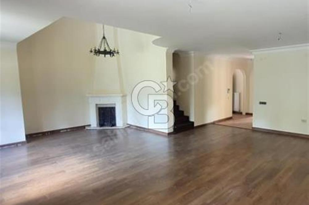  Angora Evlerinde Satılık Geniş Bahçeli 4+1 Dubleks Daire