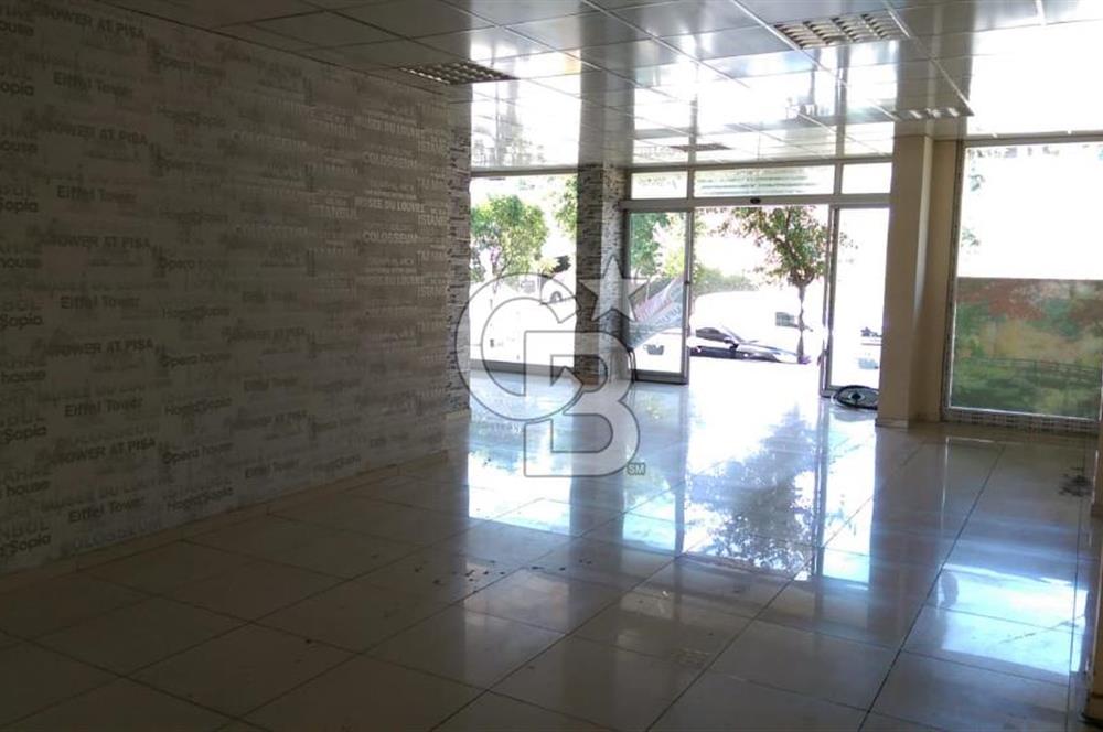 ÇAYIROVA AKSE'de ANA CADDE ÜZERİ 240m2 KİRALIK DÜKKAN