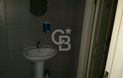 ÇAYIROVA AKSE'de ANA CADDE ÜZERİ 240m2 KİRALIK DÜKKAN