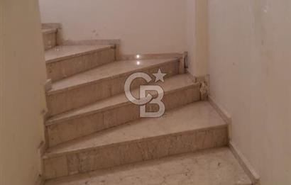 ÇAYIROVA AKSE'de ANA CADDE ÜZERİ 240m2 KİRALIK DÜKKAN