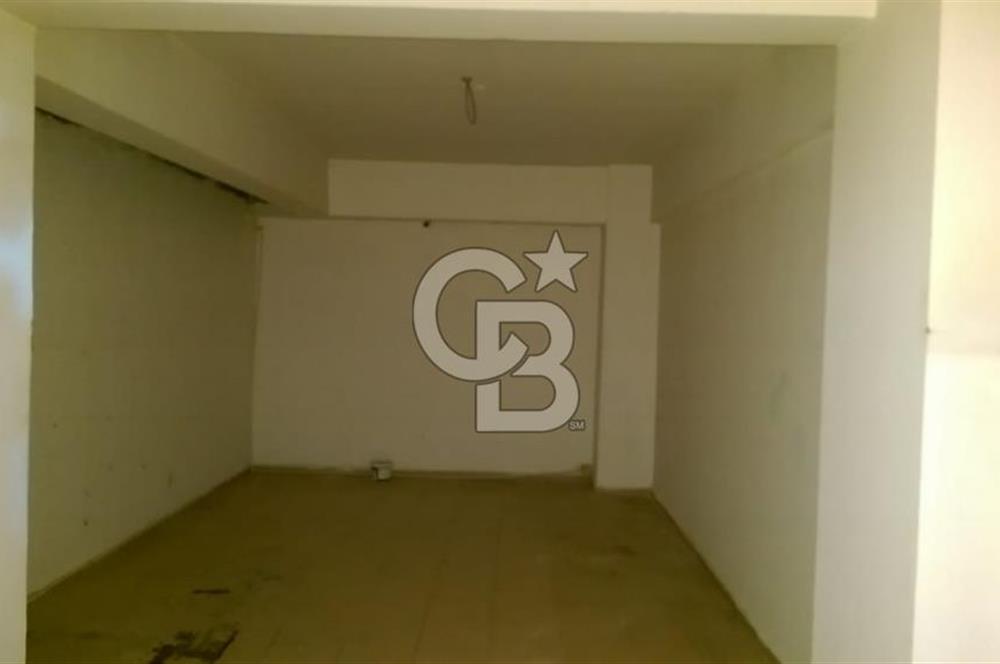 ÇAYIROVA AKSE'de ANA CADDE ÜZERİ 240m2 KİRALIK DÜKKAN