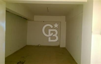 ÇAYIROVA AKSE'de ANA CADDE ÜZERİ 240m2 KİRALIK DÜKKAN