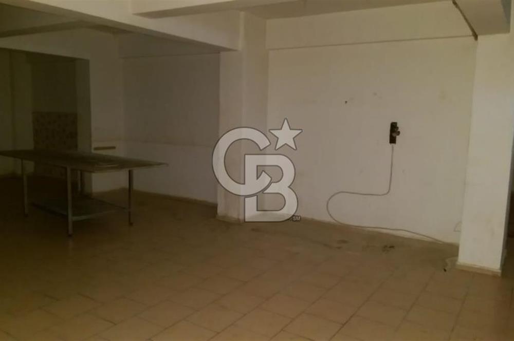 ÇAYIROVA AKSE'de ANA CADDE ÜZERİ 240m2 KİRALIK DÜKKAN