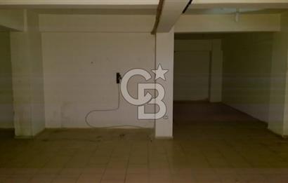 ÇAYIROVA AKSE'de ANA CADDE ÜZERİ 240m2 KİRALIK DÜKKAN