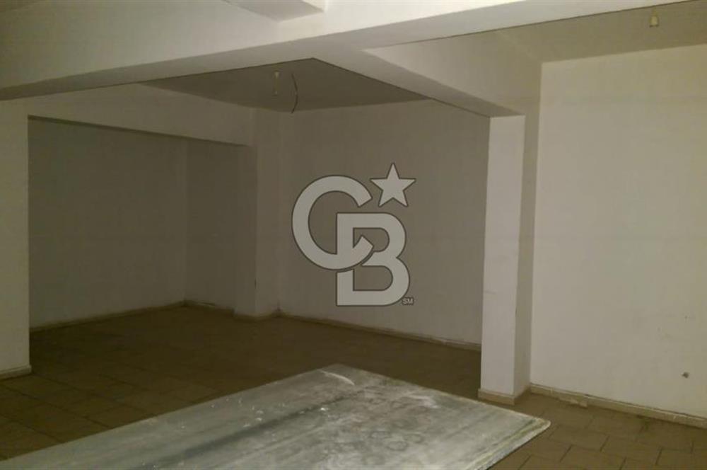 ÇAYIROVA AKSE'de ANA CADDE ÜZERİ 240m2 KİRALIK DÜKKAN