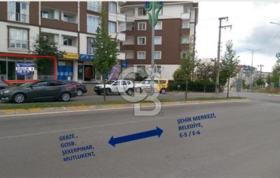 ÇAYIROVA AKSE'de ANA CADDE ÜZERİ 240m2 KİRALIK DÜKKAN