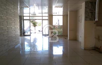 ÇAYIROVA AKSE'de ANA CADDE ÜZERİ 240m2 KİRALIK DÜKKAN