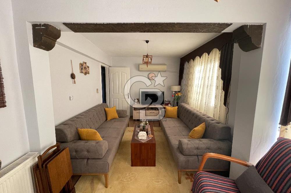 Gaziemir Irmak Mah. 3+1 Satılık Açık Otoparklı & Kapıcılı