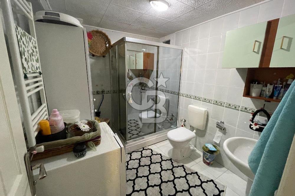 Gaziemir Irmak Mah. 3+1 Satılık Açık Otoparklı & Kapıcılı