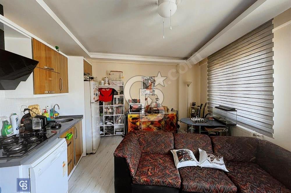 Gaziemir Atıfbeyde Türkan Saylan Caddesi Üzerinde 3+1 Daire