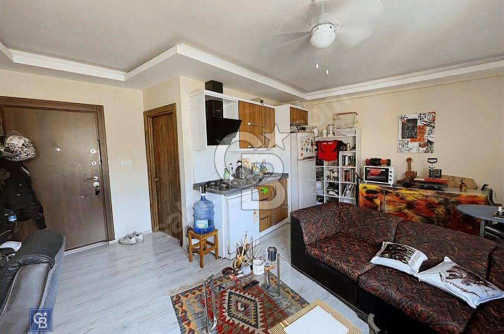 Gaziemir Atıfbeyde Türkan Saylan Caddesi Üzerinde 3+1 Daire