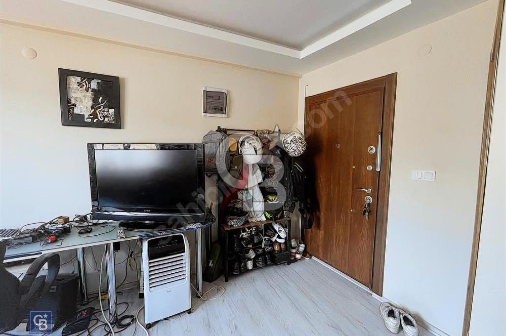 Gaziemir Atıfbeyde Türkan Saylan Caddesi Üzerinde 3+1 Daire