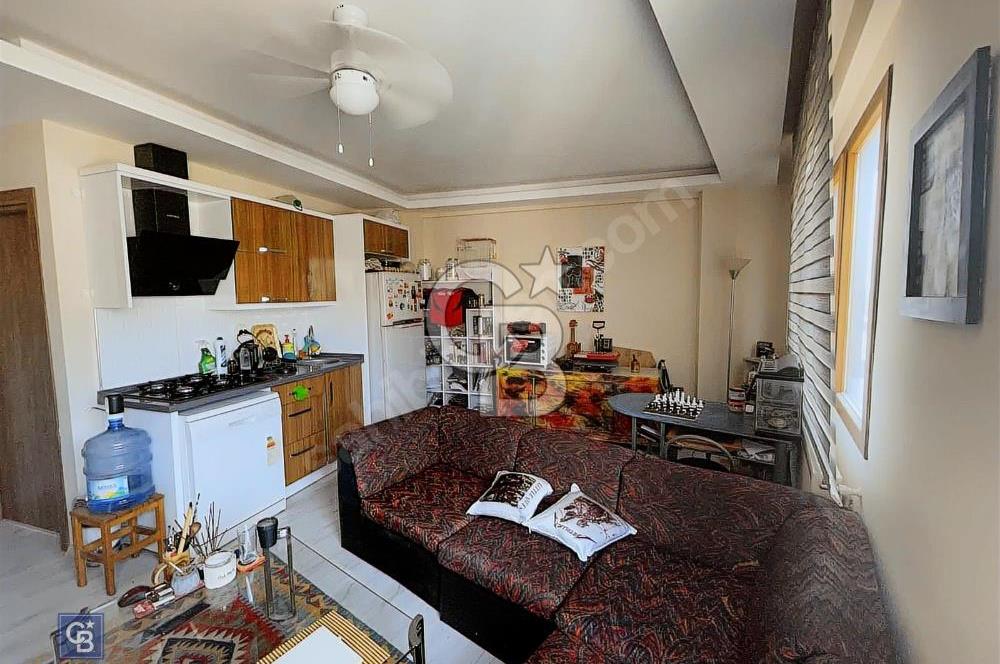 Gaziemir Atıfbeyde Türkan Saylan Caddesi Üzerinde 3+1 Daire