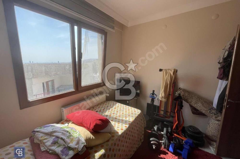 Gaziemir Atıfbeyde Türkan Saylan Caddesi Üzerinde 3+1 Daire