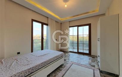 Burhaniye Pelitköy'de Havuzlu Sitede 5+1 Satılık Villa