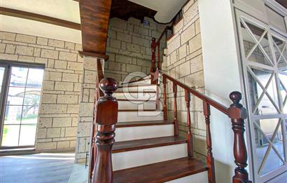 Edremit Güre'de Otantik Mimariye Sahip 4+1 Satılık Taş Villa