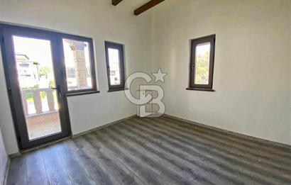 Edremit Güre'de Otantik Mimariye Sahip 4+1 Satılık Taş Villa