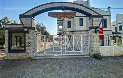 Edremit Güre'de Otantik Mimariye Sahip 4+1 Satılık Taş Villa