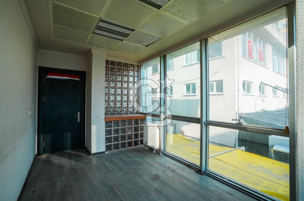 Ümraniye Atakentte Cadde Üstü Satılık Komple Bina İşyeri