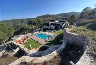 Bergama'da Satılık Tasarım Havuzlu Malikane - 1 - 169062