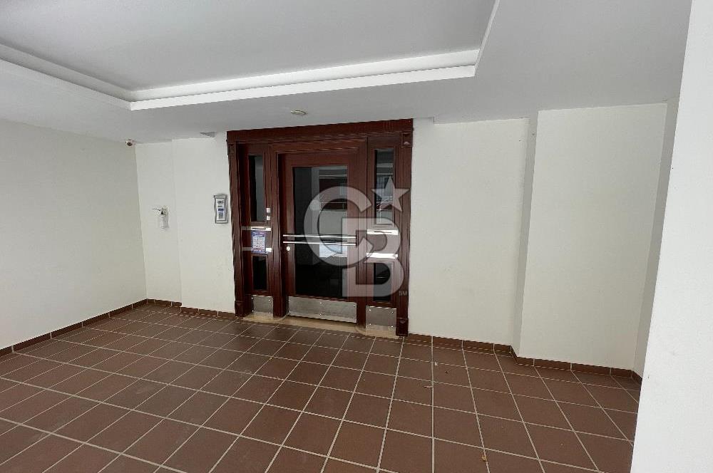 Acıbadem Caddesine 50 Mt Ara kat 2+1 Ferah Satılık Daire