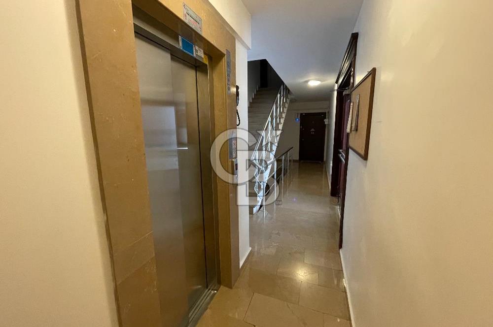 Acıbadem Caddesine 50 Mt Ara kat 2+1 Ferah Satılık Daire