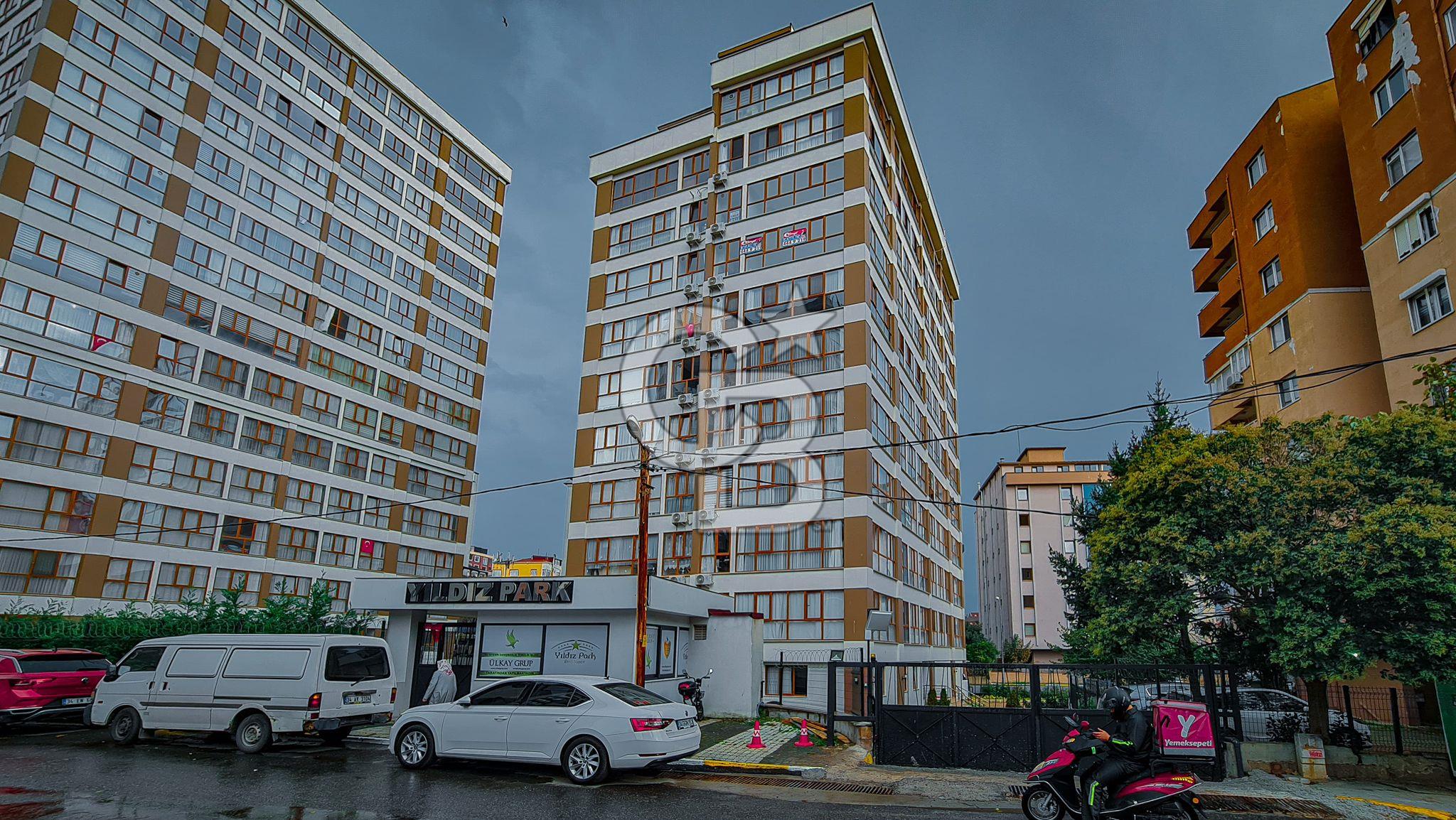 YILDIZ PARK SİTESİNDE 1+1 SATILIK DAİRE