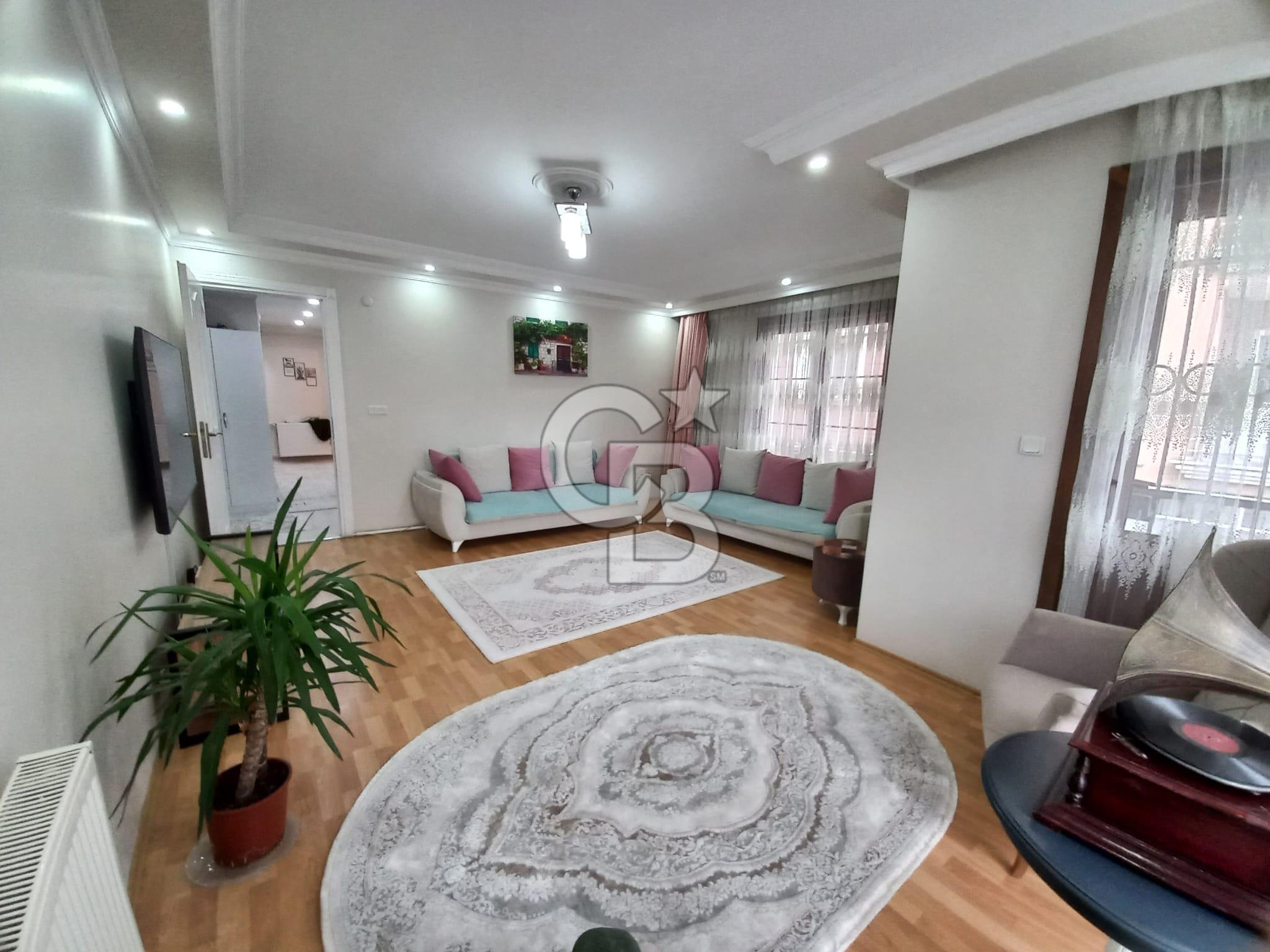 Yenidoğan Yıldız Konaklarında Satılık 2+1 Geniş Daire