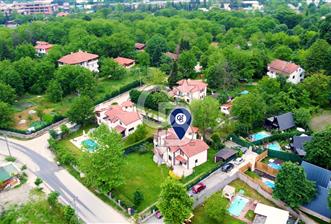 CB AKADEMİ Sapanca'de Satılık Müstakil Villa