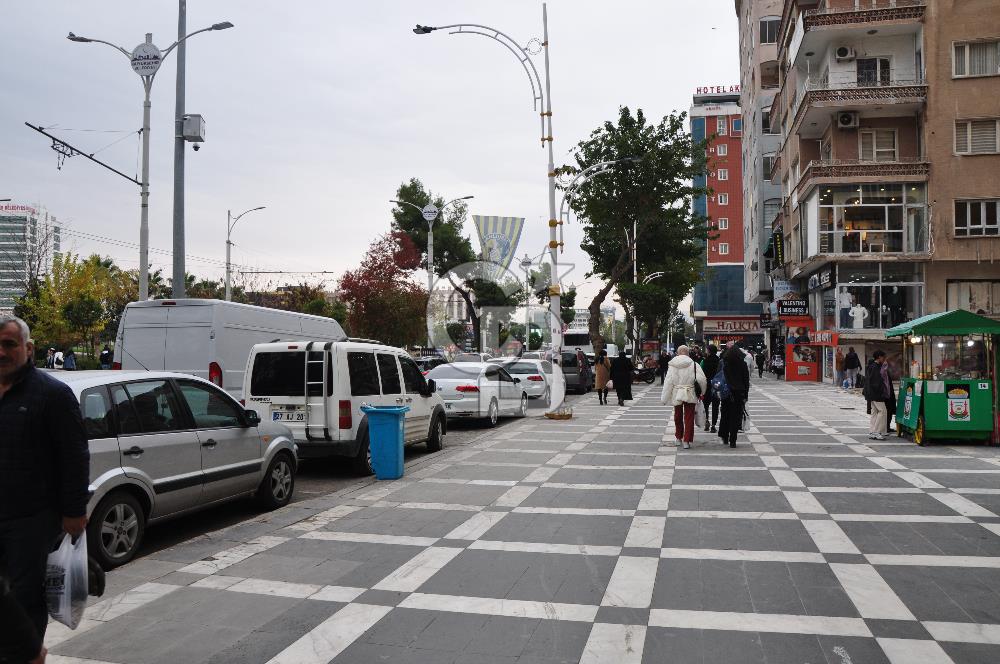 ATATÜRK BULVARINDA KURUMSALA KİRALIK DÜKKAN