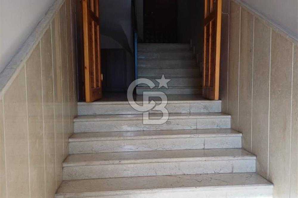 SERHAT MAHALLESİNDE SAKİNLER SİTESİNDE SATILIK 3+1 DAİRE