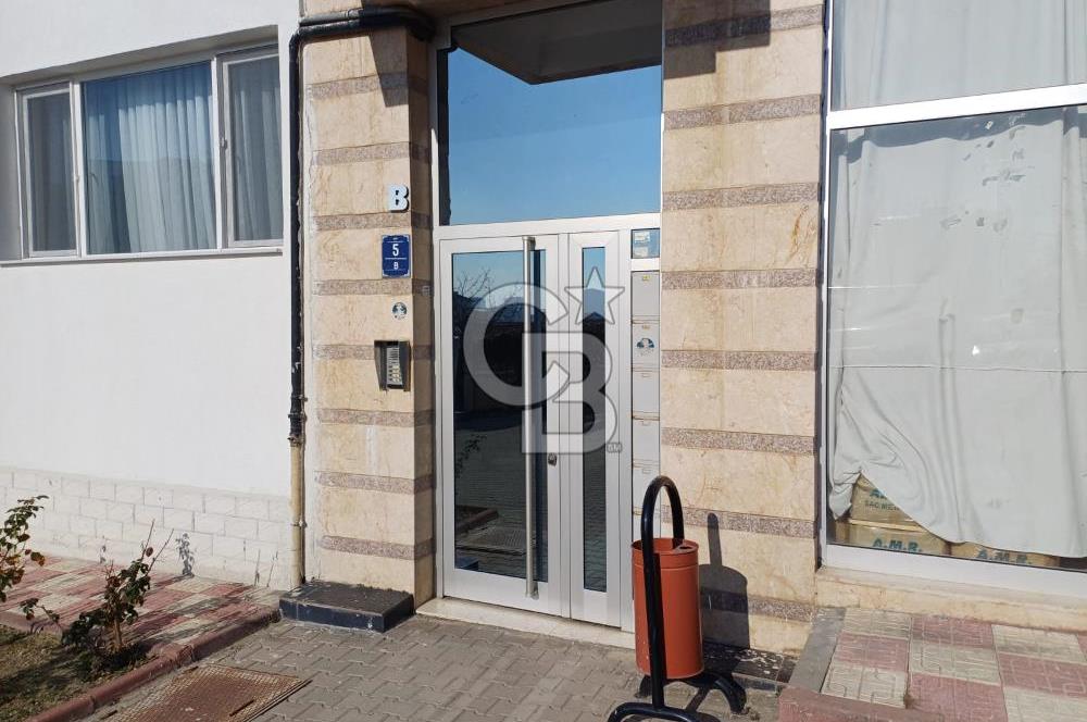 SERHAT MAHALLESİNDE SAKİNLER SİTESİNDE SATILIK 3+1 DAİRE