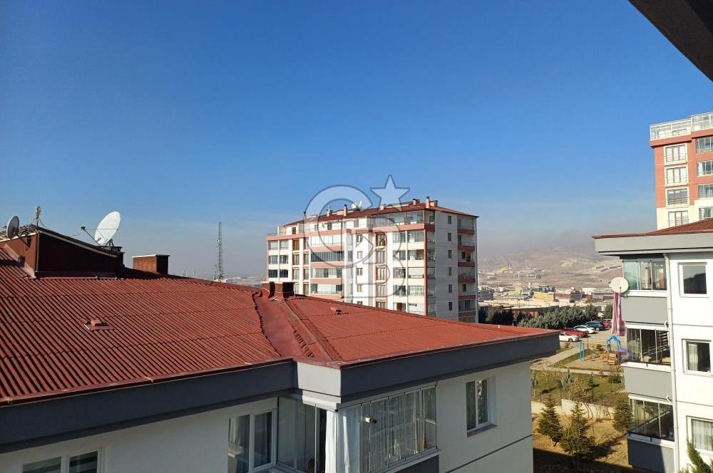SERHAT MAHALLESİNDE SAKİNLER SİTESİNDE SATILIK 3+1 DAİRE
