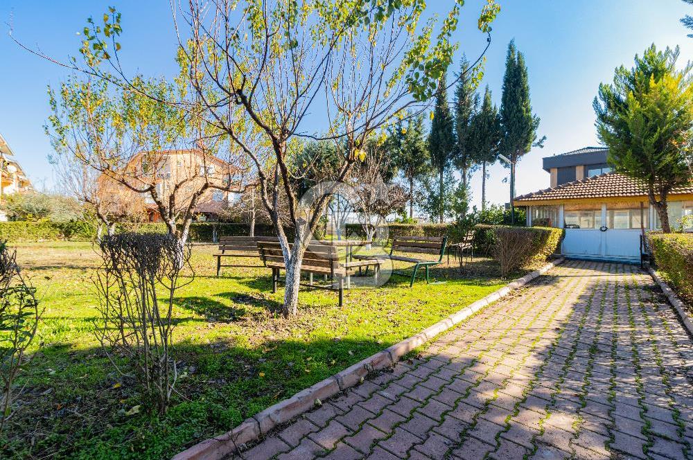 DÖŞEMEALTI MERKEZİ LOKASYONDA BAHÇELİ TRİPLEKS 4+1