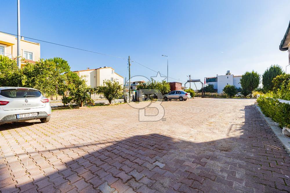 DÖŞEMEALTI MERKEZİ LOKASYONDA BAHÇELİ TRİPLEKS 4+1