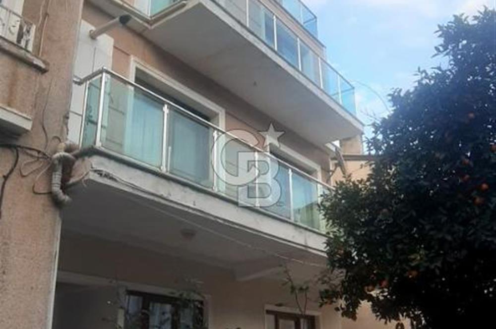 heybeliada'da 3+1 doğalgaz kombili iskânlı ara kat daire.