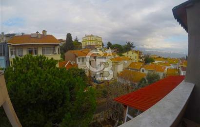 heybeliada'da deniz manzaralı kombili iskânlı 3+1 daire