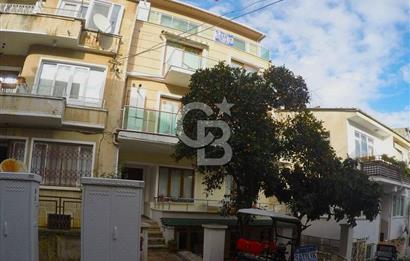 heybeli'de yenilenmiş 3+1 kombili, deniz manzaralı ara kat.